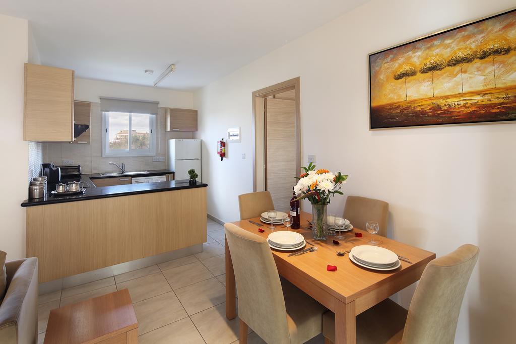 Adamou Gardens Apartment Paphos Exterior photo